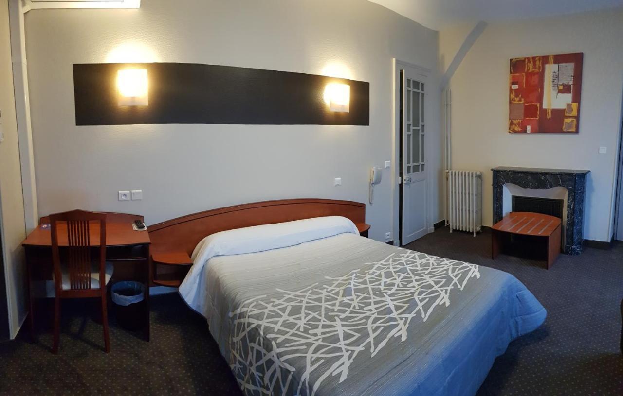 Hotel De La Paix Oloron-Sainte-Marie Εξωτερικό φωτογραφία